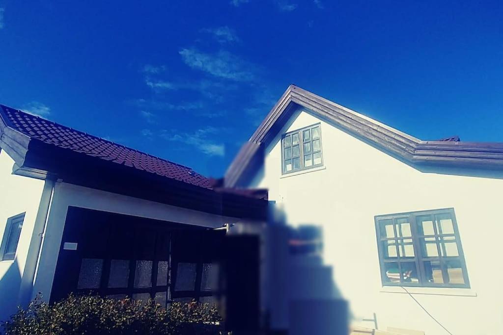Icelandic Art Garden Villa W. Parking In Centre City Reikiavik Exterior foto