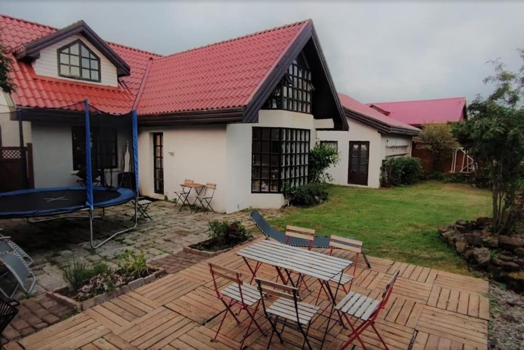 Icelandic Art Garden Villa W. Parking In Centre City Reikiavik Exterior foto