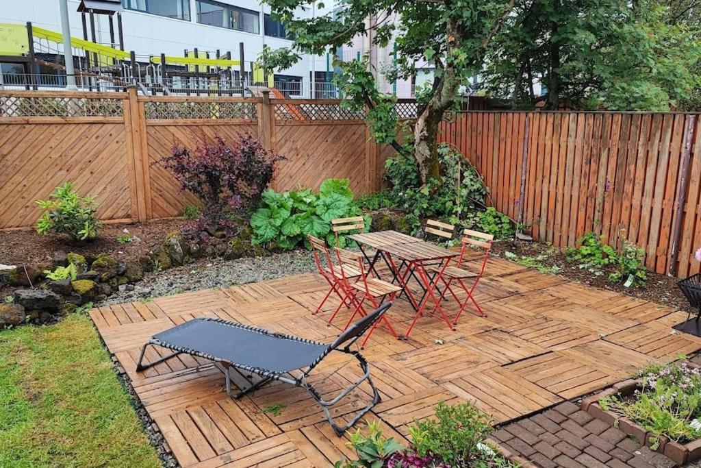 Icelandic Art Garden Villa W. Parking In Centre City Reikiavik Exterior foto